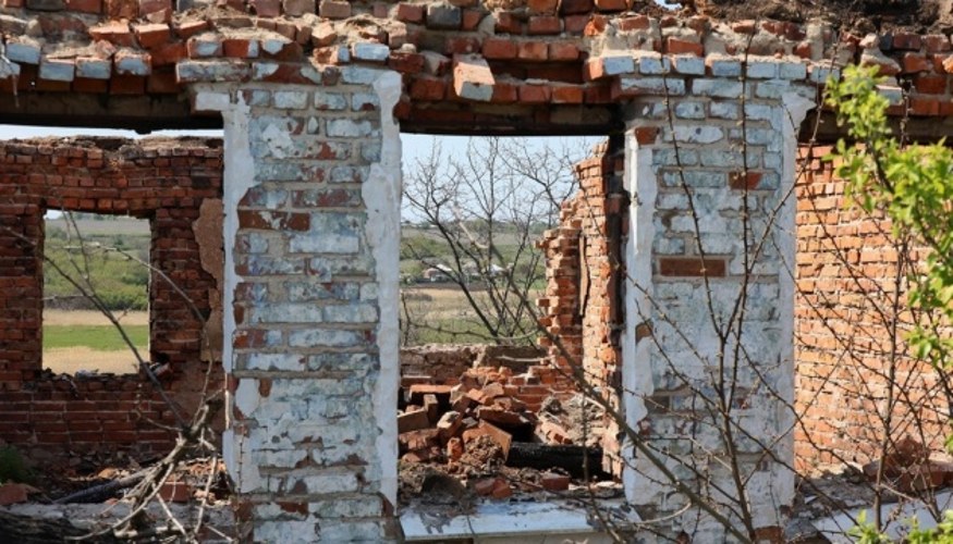 Наслідки обстрілів на Дніпропетровщині: пошкоджене підприємство в Нікопольському районі після атаки безпілотників, артилерії