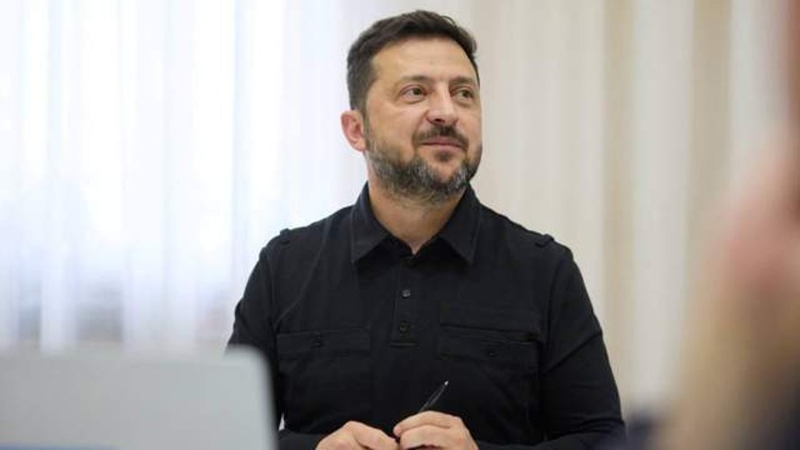 Володимир Зеленський та Енді Бернем під час телефонної розмови
