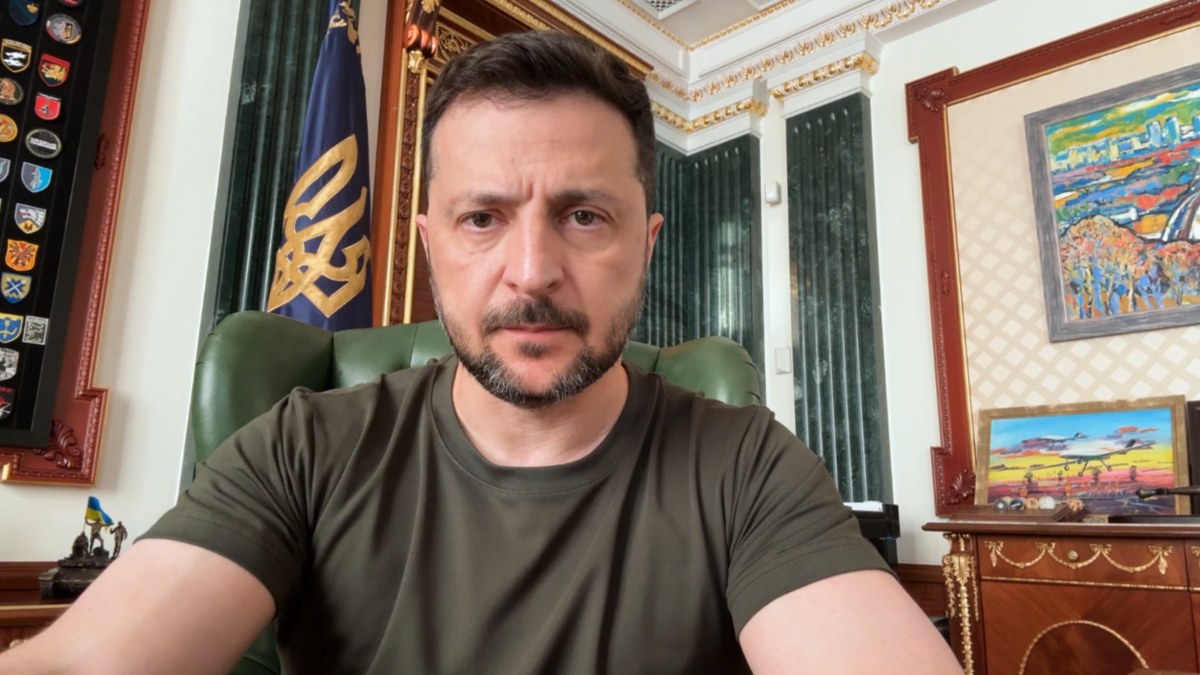 Президент Володимир Зеленський під час вечірнього відеозвернення 10 липня 2026 року