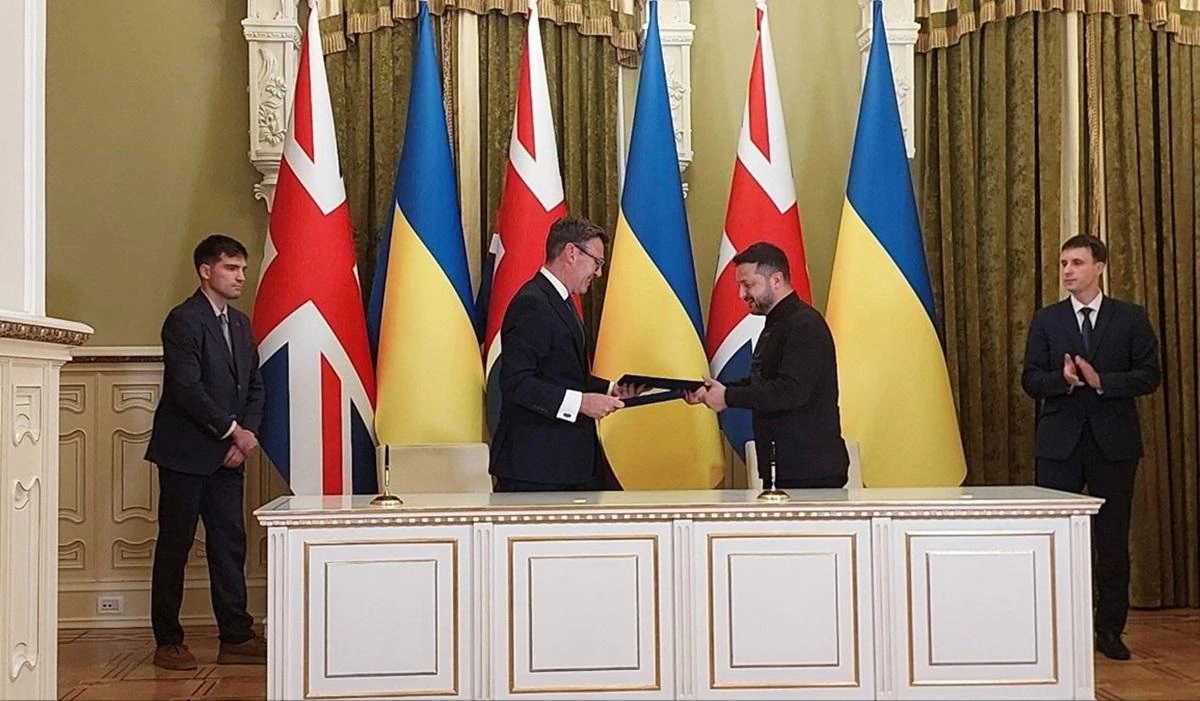 Підписання у Києві: Україна і Британія домовилися про партнерство у сфері ШІ