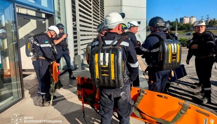 Офіс генпрокурора документує удар по ТЦ у Кривому Розі: 15 загиблих